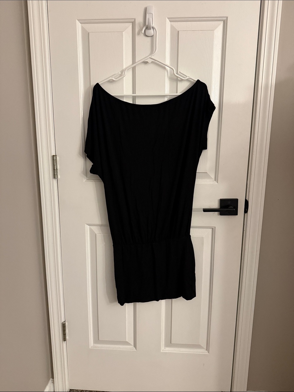 Black Women's Off-Shoulder Casual dress (Never worn)
